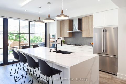 Photo 13 at 309 Wychwood Avenue, Cedarvale, Toronto