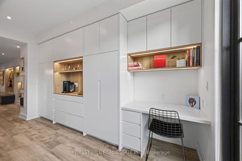 Photo 14 at 309 Wychwood Avenue, Cedarvale, Toronto