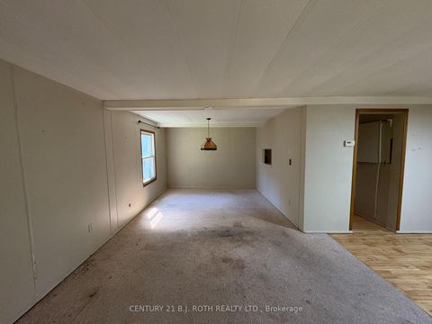 Photo 4 at 9 Cherrywood Lane, Rural Innisfil, Innisfil