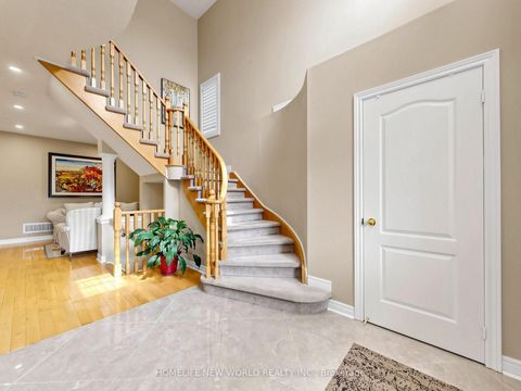 Photo 1 at 37 Timbercreek Court, L'Amoreaux, Toronto