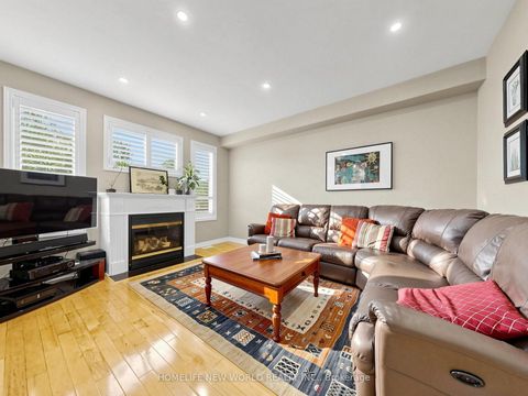 Photo 6 at 37 Timbercreek Court, L'Amoreaux, Toronto