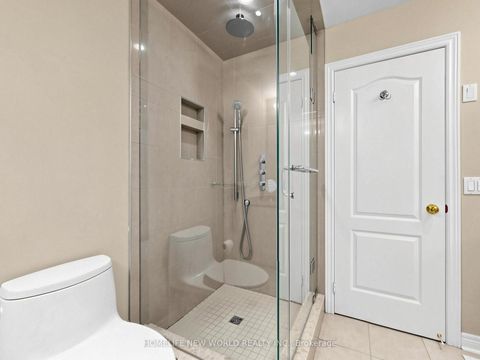 Photo 20 at 37 Timbercreek Court, L'Amoreaux, Toronto