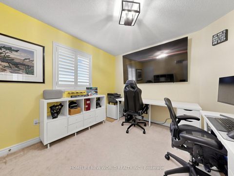 Photo 23 at 37 Timbercreek Court, L'Amoreaux, Toronto