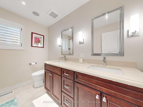 Photo 24 at 37 Timbercreek Court, L'Amoreaux, Toronto