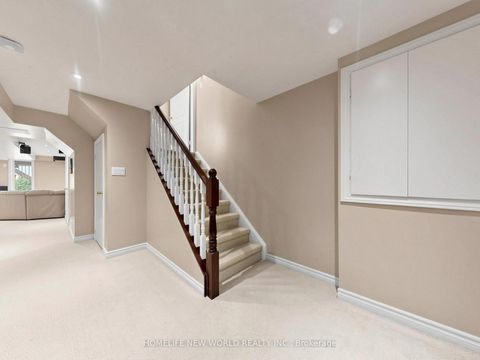 Photo 26 at 37 Timbercreek Court, L'Amoreaux, Toronto