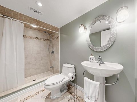 Photo 32 at 37 Timbercreek Court, L'Amoreaux, Toronto