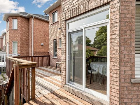 Photo 33 at 37 Timbercreek Court, L'Amoreaux, Toronto