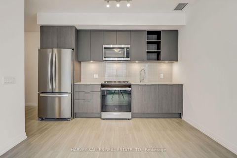 Photo 6 at PH03 - 25 Holly Street, Mount Pleasant West, Toronto