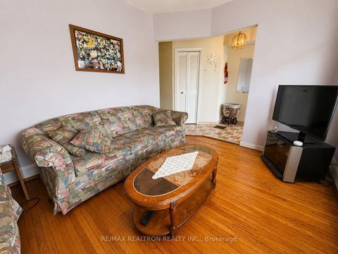 Photo 8 at 442 Northcliffe Boulevard, Oakwood Village, Toronto