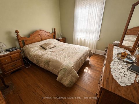 Photo 9 at 442 Northcliffe Boulevard, Oakwood Village, Toronto