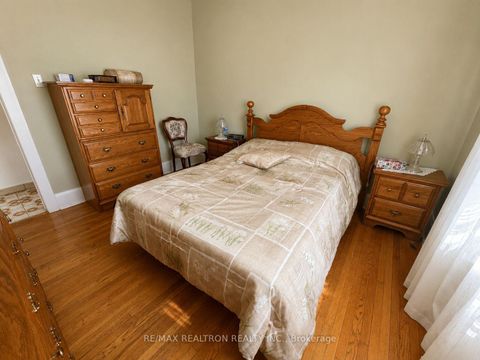 Photo 10 at 442 Northcliffe Boulevard, Oakwood Village, Toronto