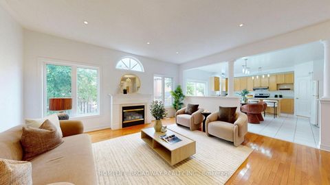 Photo 13 at 11 Melbourne Drive, Rouge Woods, Richmond Hill