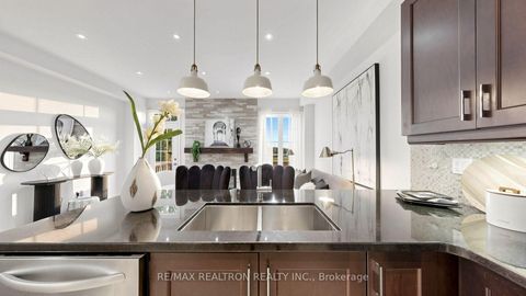 Photo 15 at 103 Alexie Way, Vellore Village, Vaughan