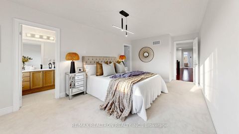 Photo 27 at 103 Alexie Way, Vellore Village, Vaughan