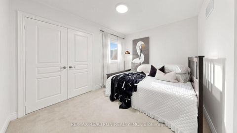 Photo 34 at 103 Alexie Way, Vellore Village, Vaughan