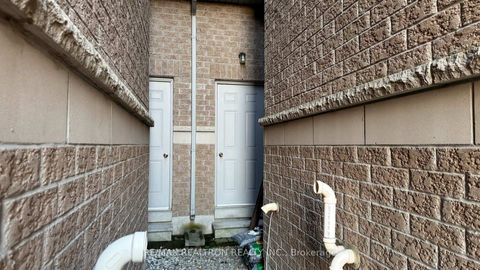 Photo 41 at 103 Alexie Way, Vellore Village, Vaughan