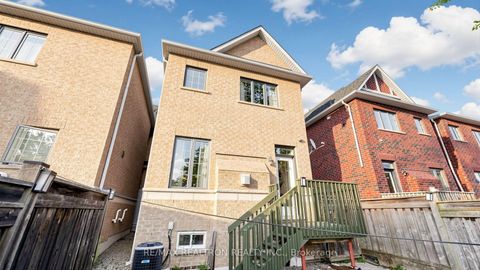 Photo 42 at 103 Alexie Way, Vellore Village, Vaughan