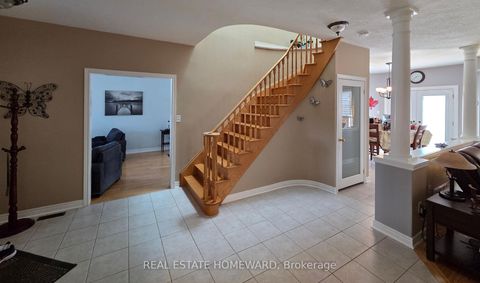 Photo 4 at 139 Birkhall Place, Shore, Barrie