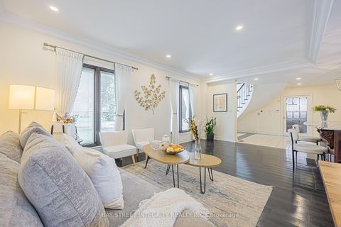 Photo 7 at 33 Deerford Road, Don Valley Village, Toronto
