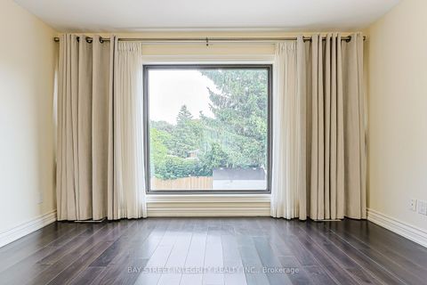 Photo 16 at 33 Deerford Road, Don Valley Village, Toronto
