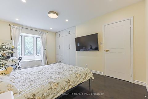 Photo 26 at 33 Deerford Road, Don Valley Village, Toronto