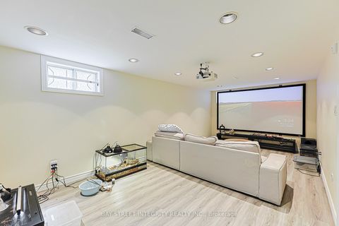 Photo 34 at 33 Deerford Road, Don Valley Village, Toronto