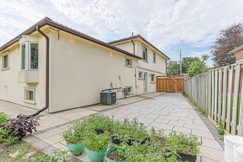 Photo 36 at 33 Deerford Road, Don Valley Village, Toronto