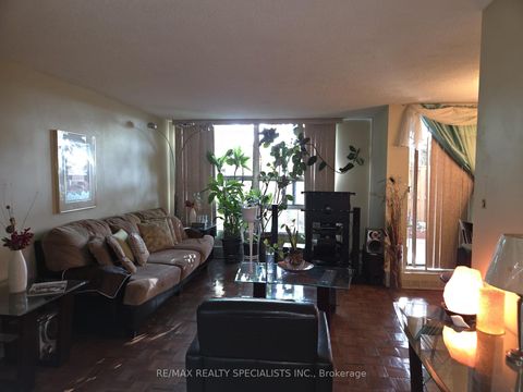 Photo 10 at 103 - 1705 Mccowan Road, Malvern West, Toronto