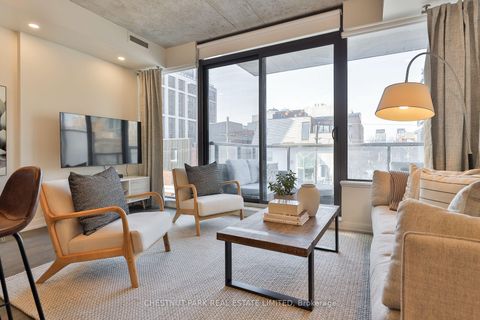 Photo 2 at 434 - 461 Adelaide Street W, Waterfront Communities C1, Toronto