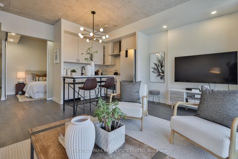 Photo 5 at 434 - 461 Adelaide Street W, Waterfront Communities C1, Toronto