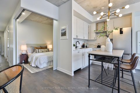 Photo 10 at 434 - 461 Adelaide Street W, Waterfront Communities C1, Toronto