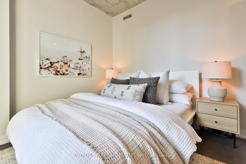 Photo 14 at 434 - 461 Adelaide Street W, Waterfront Communities C1, Toronto