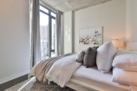 Photo 15 at 434 - 461 Adelaide Street W, Waterfront Communities C1, Toronto