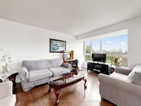 Photo 7 at 204 - 3231 Eglinton Avenue E, Scarborough Village, Toronto