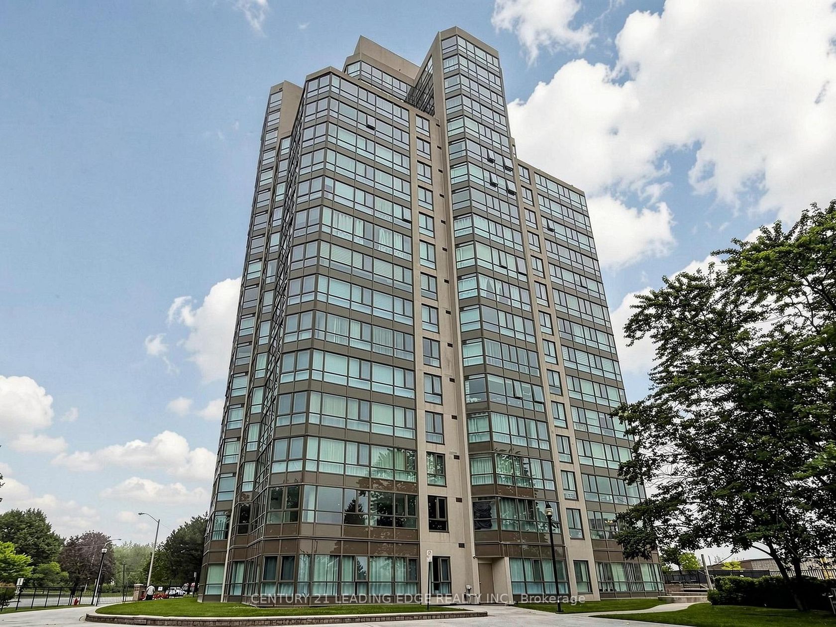 204 - 3231 Eglinton Avenue E, Scarborough Village, Toronto photo number 2