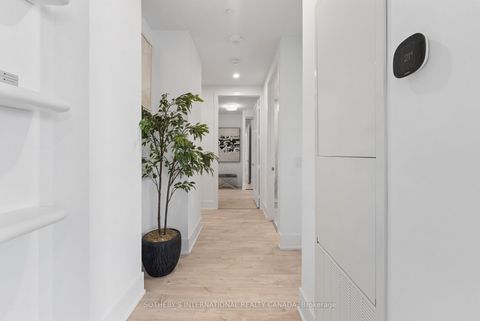 Photo 6 at 512 - 115 Denison Avenue, Chinatown, Toronto