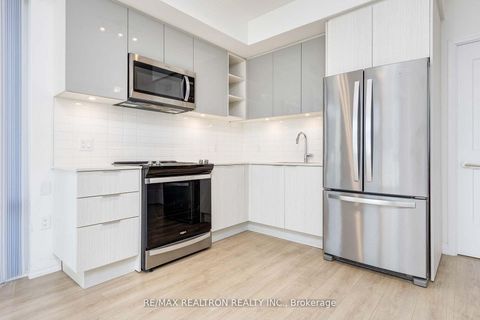 Photo 11 at 1917 - 50 Dunfield Avenue, Mount Pleasant West, Toronto