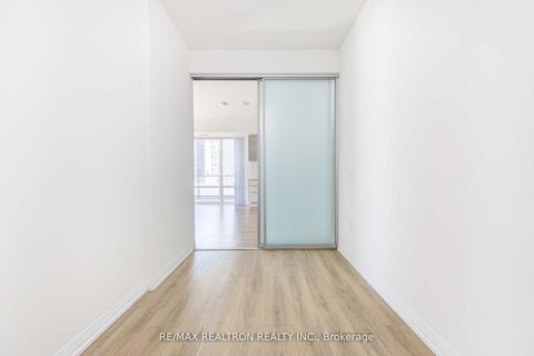 Photo 14 at 1917 - 50 Dunfield Avenue, Mount Pleasant West, Toronto