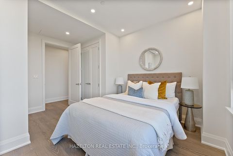 Photo 26 at 802 - 128 Hazelton Avenue, Annex, Toronto