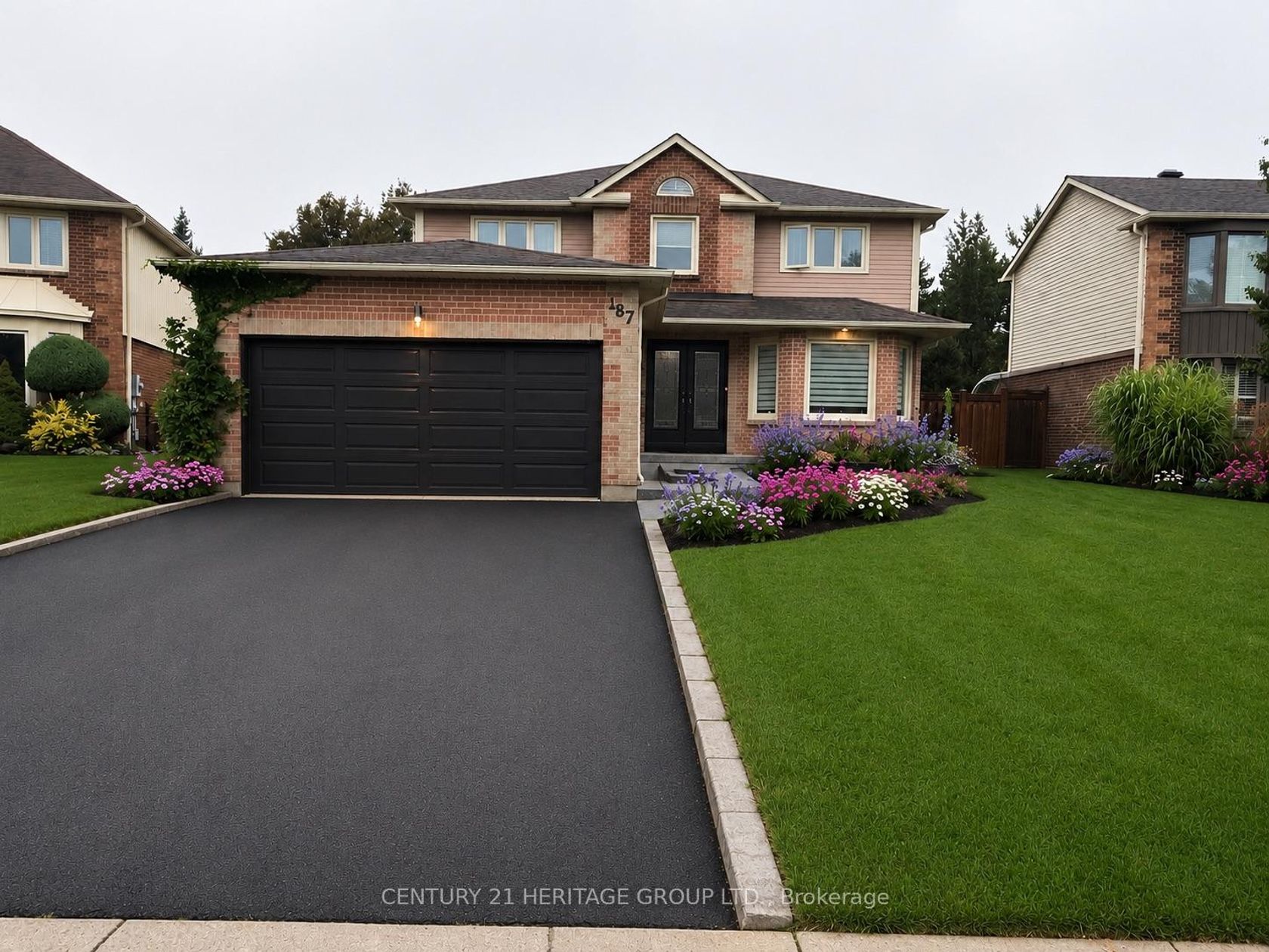 187 Glenway Circle, Glenway Estates, Newmarket photo number 2