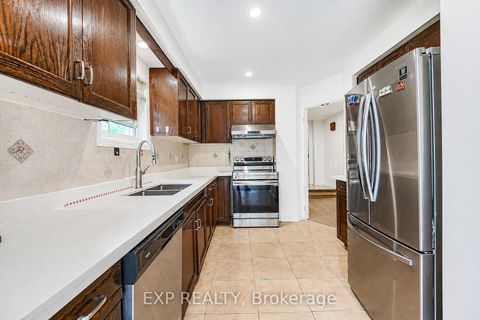 Photo 12 at 61 Wintermute Boulevard, Steeles, Toronto