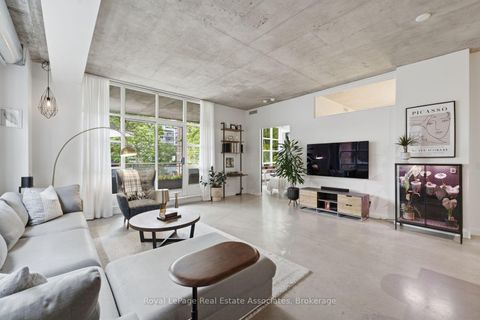 Photo 13 at 204 - 19 Brant Street, Waterfront Communities C1, Toronto