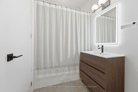 Photo 21 at 204 - 19 Brant Street, Waterfront Communities C1, Toronto