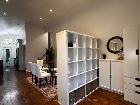 Photo 3 at 154 Sedgemount Drive, Woburn, Toronto