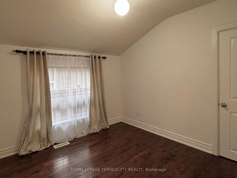 Photo 12 at 154 Sedgemount Drive, Woburn, Toronto