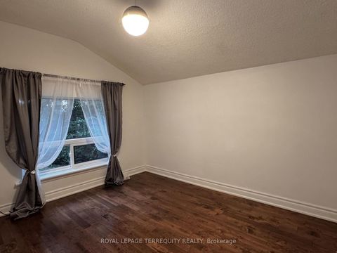 Photo 13 at 154 Sedgemount Drive, Woburn, Toronto