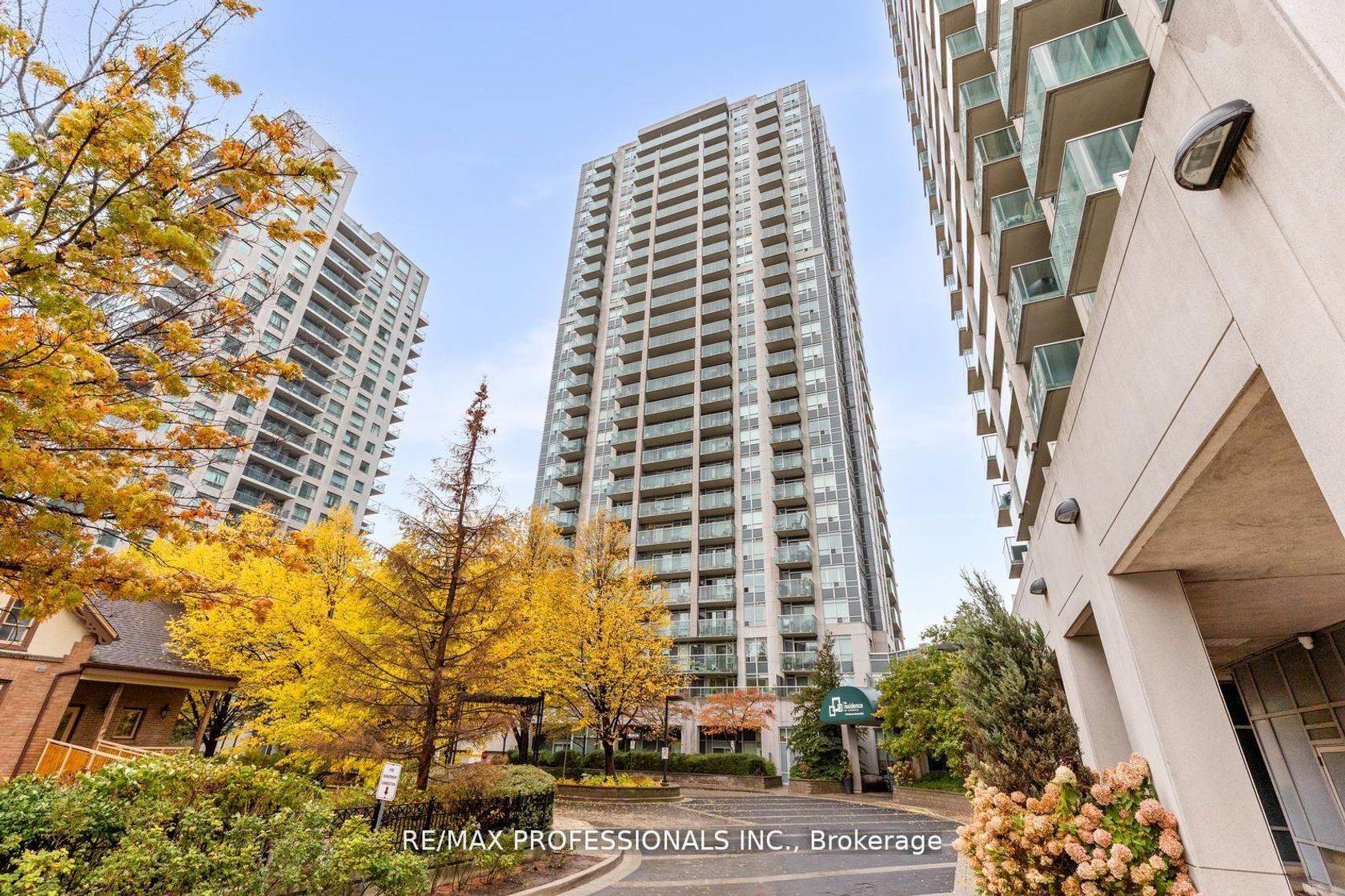 706 - 18 Harrison Garden Boulevard, Willowdale East, Toronto photo number 2