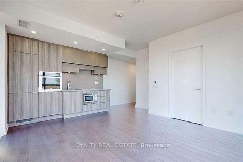 Photo 13 at 1409 - 39 Roehampton Avenue, Mount Pleasant West, Toronto