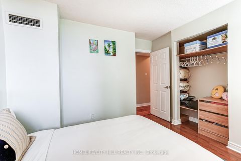 Photo 21 at 1508 - 10 Martha Eaton Way, Amesbury, Toronto
