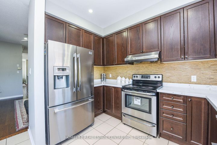 Photo 11 at 234 Inspire Boulevard, Wellington North, Brampton